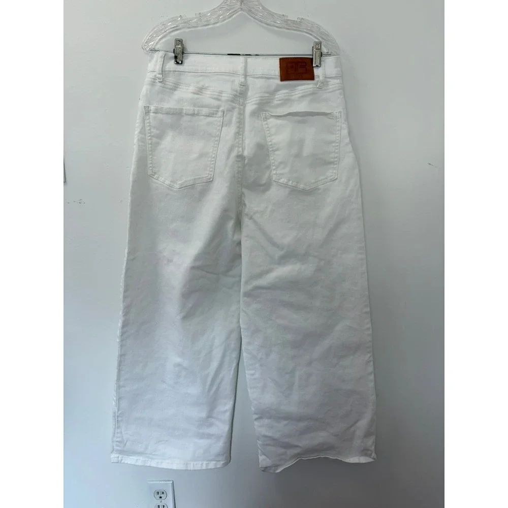 Boho coquette Robert Rodriguez Embroidered High Rise Wide Leg Crop Jeans Size 12